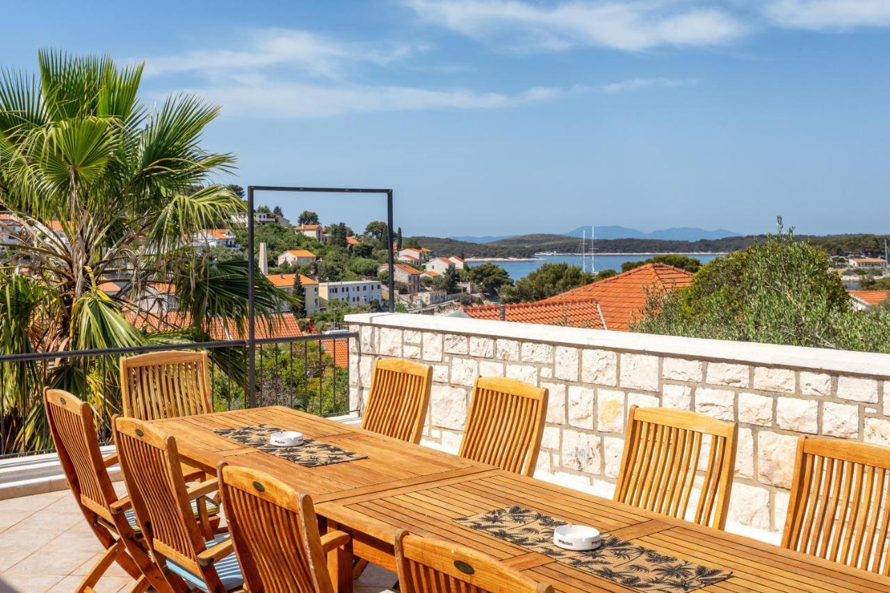 Hostel Villa Skansi Hvar Town Bagian luar foto