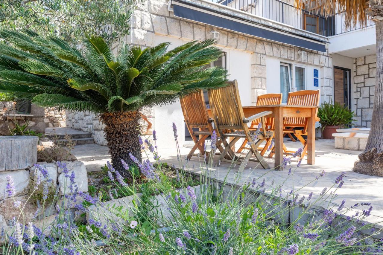 Hostel Villa Skansi Hvar Town Bagian luar foto